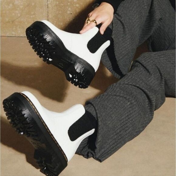 NWT Dr Martens 2976 White Smooth Leather Quad Boots - Picture 1 of 14